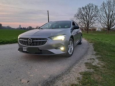 Second-hand Opel Insignia 174 CP (127 kW) 2021 Gri Break