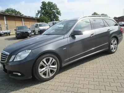 Gebraucht Mercedes E350 Avantgarde 231 PS (169 kW) 2010 Grau Kombi