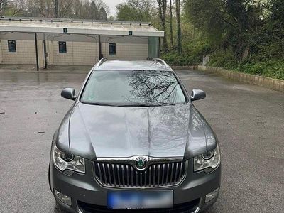 Second-hand Skoda Superb 170 CP (125 kW) 2013 Andere farben Break
