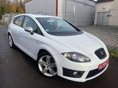 gebraucht Seat Leon FR/Xenon/Navi/SHZ/Temp./PDC/Klima/Alu/Touch/Isofix