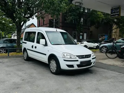 Gebraucht Opel Combo 94 PS (69 kW) 2007 Weiß Van / Kleinbus