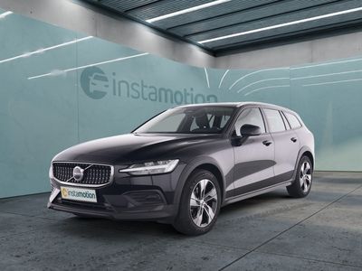 Schwarz Gebraucht 2023 Volvo V60 CC Plus Kombi | 42.550 € (Etwas zu teuer)