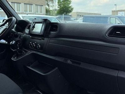 Gebraucht Renault Master 150 PS (110 kW) 2021 Weiß Van / Kleinbus