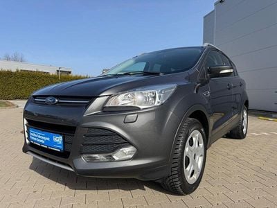 Gebraucht Ford Kuga Trend 120 PS (88 kW) 2016 Grau SUV