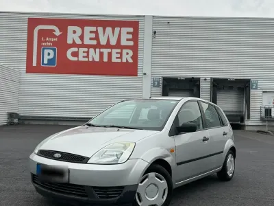 Gebraucht Ford Fiesta 80 PS (58 kW) 2004 Silber Kleinwagen