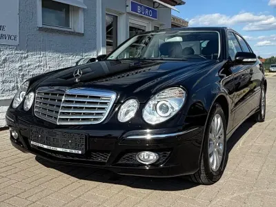 Gebraucht Mercedes E200 Elegance 184 PS (135 kW) 2008 Schwarz Limousine