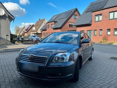 Gebraucht Toyota Avensis Executive 147 PS (108 kW) 2006 Grau Limousine