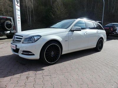 Gebraucht Mercedes C180 156 PS (114 kW) 2012 Weiß Kombi
