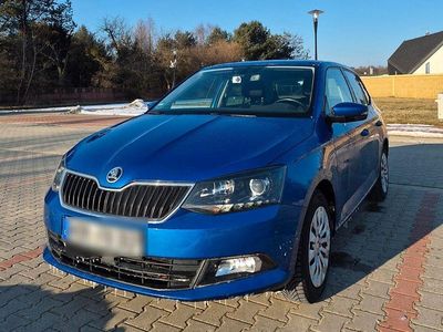 Blau Gebraucht 2015 Skoda Fabia Style Kleinwagen | 7.899 € (Fairer Preis)