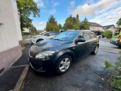 Gebraucht Kia Ceed 100 PS (73 kW) 2012 Grau Kleinwagen
