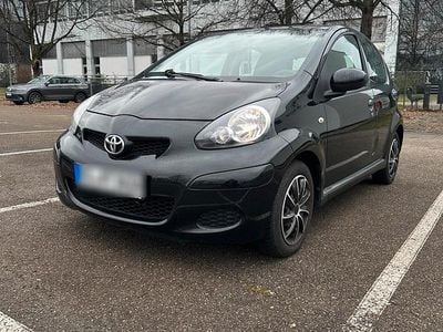 Schwarz Gebraucht 2009 Toyota Aygo Kleinwagen | 2.650 € (Fairer Preis)