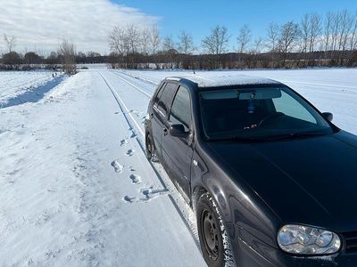 Gebraucht VW Golf IV 105 PS (77 kW) 2002 Schwarz Kleinwagen