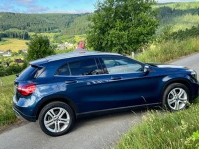 Mercedes GLA220