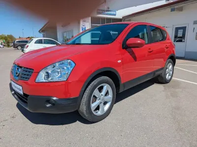 Gebraucht Nissan Qashqai Acenta 141 PS (103 kW) 2009 Rot SUV