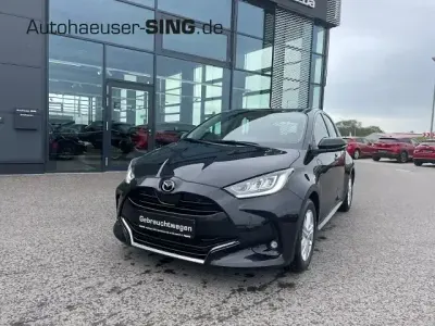 Używany Mazda 2 116 KM (85 kW) 2022 Czarny Sedan/Limuzyna