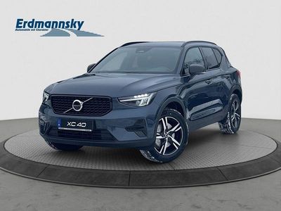 Neu Volvo XC40 Plus 163 PS (119 kW) 2026 Blau SUV