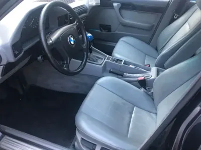 Gebraucht BMW 520 150 PS (110 kW) 1995 Blau Limousine