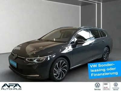 Gebraucht VW Golf VIII Style 150 PS (110 kW) 2023 Grau Kombi