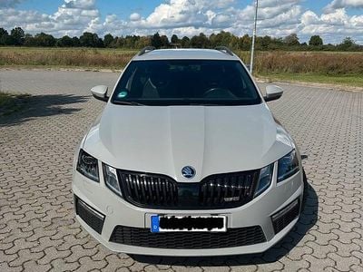 Grau Gebraucht 2017 Skoda Octavia RS Kombi | 13.700 € (Fairer Preis)
