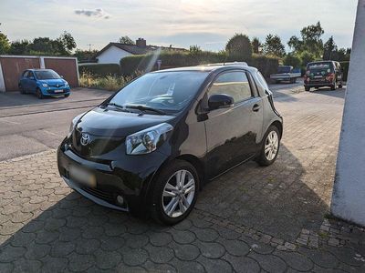 Gebraucht Toyota iQ 98 PS (72 kW) 2012 Schwarz Kleinwagen