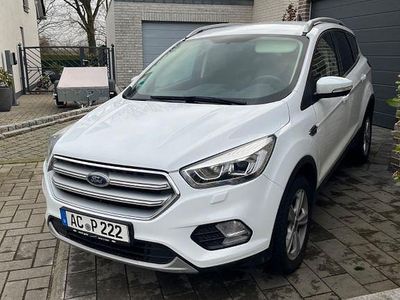 Second-hand Ford Kuga Cool & Connect 120 CP (88 kW) 2019 Alb SUV