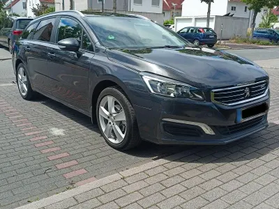 Gebraucht Peugeot 508 SW Active 120 PS (88 kW) 2015 Grau Kombi