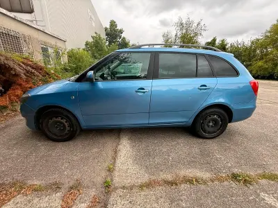 Gebraucht Skoda Fabia 86 PS (63 kW) 2014 Blau Kombi