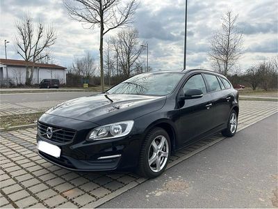 Gebraucht Volvo V60 Kinetic 150 PS (110 kW) 2017 Schwarz Kombi