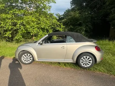 Gebraucht VW Beetle 105 PS (77 kW) 2015 Grau Kleinwagen
