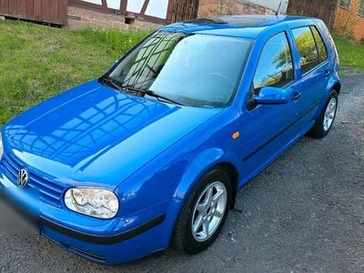 Second-hand VW Golf III 75 CP (55 kW) 1998 Albastru Berlinǎ