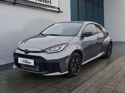 Neu Toyota Yaris 280 PS (205 kW) 2025 Silber Kleinwagen