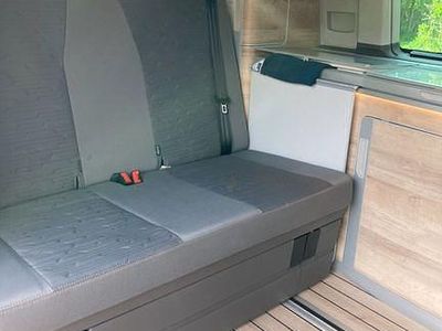 Second-hand VW California Edition 150 CP (110 kW) 2023 Gri Van