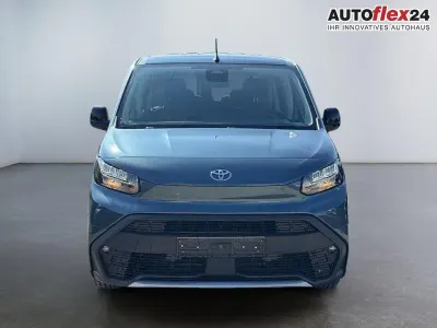 Ny Toyota Proace Verso Business Edition 110 HK (80 kW) 2025 Hvid Stationcar