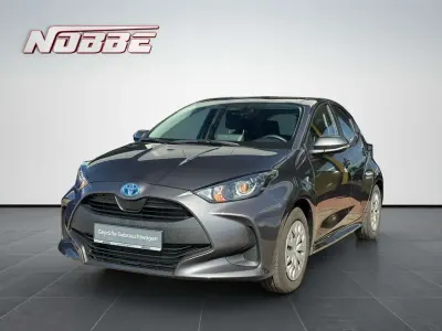 Gebraucht Toyota Yaris Hybrid Comfort 116 PS (85 kW) 2022 Grau Limousine