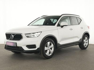 Usata Volvo XC40 Momentum 129 CV (94 kW) 2022 Bianco SUV