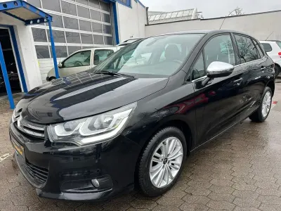 Używany Citroën C4 SELECTION 110 KM (80 kW) 2017 Czarny Sedan/Limuzyna