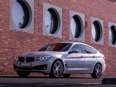 Gebraucht BMW 325 Sport Line 218 PS (160 kW) 2015 Silber Limousine