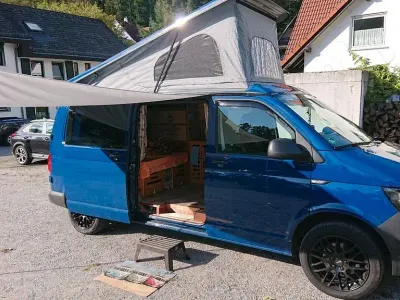 Gebraucht VW Transporter 140 PS (102 kW) 2015 Blau Van