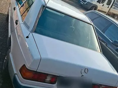 Gebraucht Mercedes 190 122 PS (89 kW) 1991 Weiß Limousine