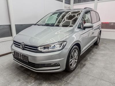 Nouă VW Touran Family 150 CP (110 kW) 2026 Argintiu Monovolum