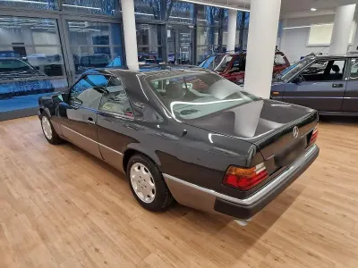 Gebraucht Mercedes 220 220 PS (161 kW) 1991 Coupé