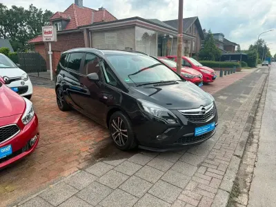 Gebraucht Opel Zafira Tourer Edition 131 PS (96 kW) 2012 Karbonschw graphitschw midnigh Van / Kleinbus