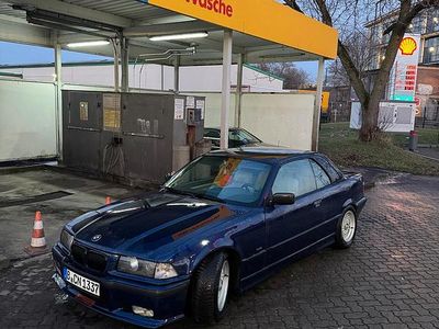 Blau Gebraucht 1996 BMW 325 Cabriolet Cabrio | 7.899 €