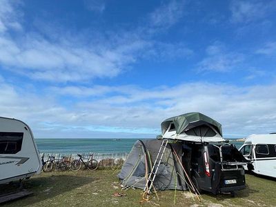 Schwarz Gebraucht 2015 Ford Tourneo Van / Kleinbus | 25.999 €