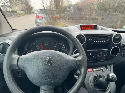 Gebraucht Peugeot Partner 90 PS (66 kW) 2008 Weiß Van / Kleinbus