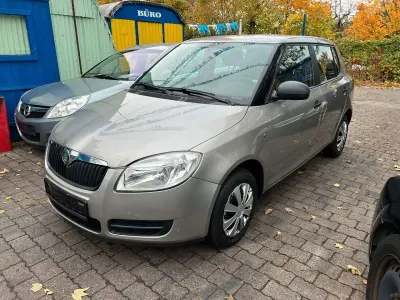 Gebraucht Skoda Fabia Classic 60 PS (44 kW) 2009 Beige Kleinwagen