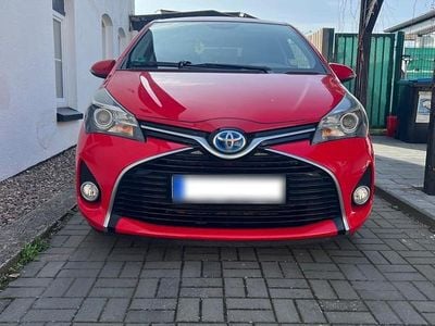Second-hand Toyota Yaris Hybrid 2015 Roșu Hatchback