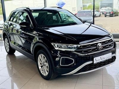 Second-hand VW T-Roc Life 150 CP (110 kW) 2025 Negru SUV