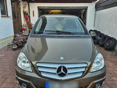 Mercedes B180