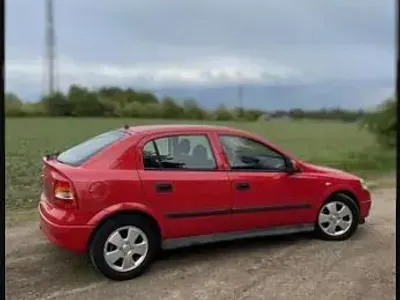 Gebraucht Opel Astra Comfort 75 PS (55 kW) 2001 Rot Limousine